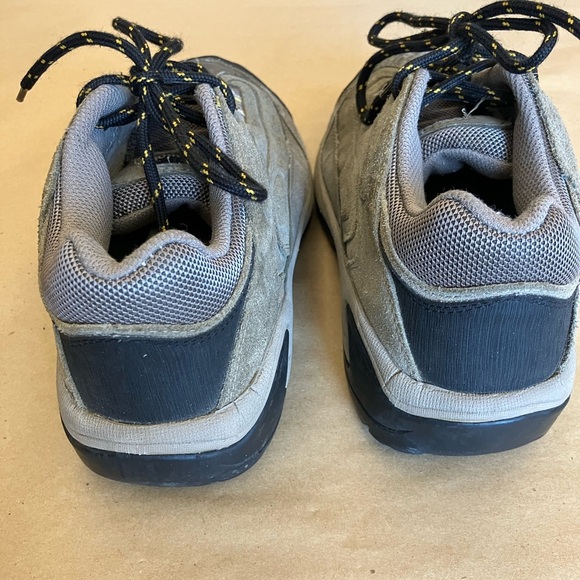 Womens Earth Shoes Saratoga Tan Leather Lace Up Outdoor Hiking Shoes Size 9.5 - Picture 3 of 11